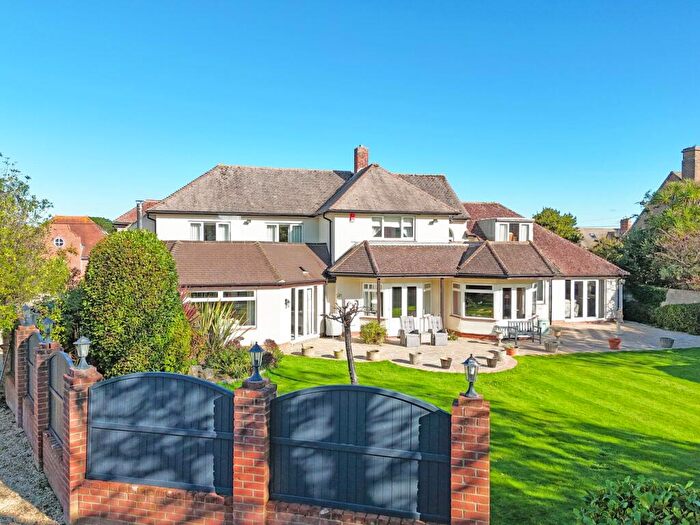 5 Bedroom Detached House For Sale In Whitby Road, Milford On Sea, Lymington, SO41