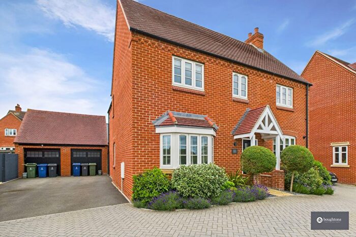 4 Bedroom Detached House For Sale In Foxhills Way, Brackley, NN13