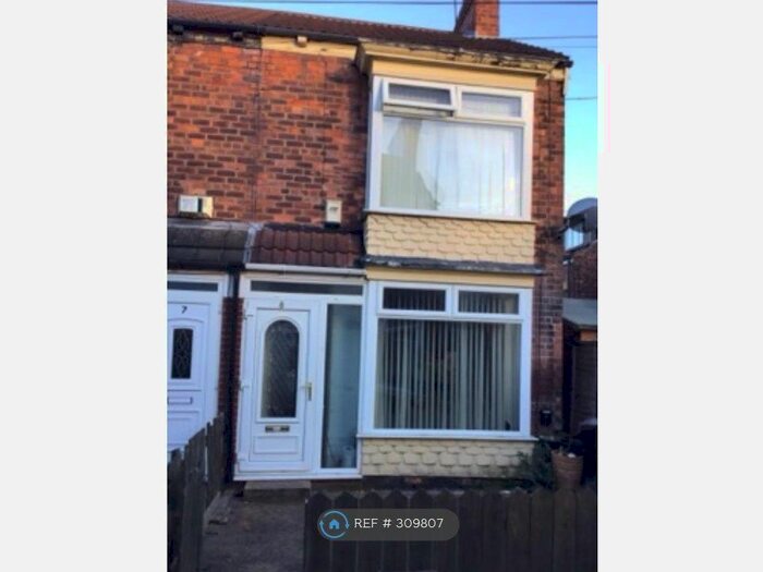 2 Bedroom Terraced House To Rent In May Grove, Hull, HU5