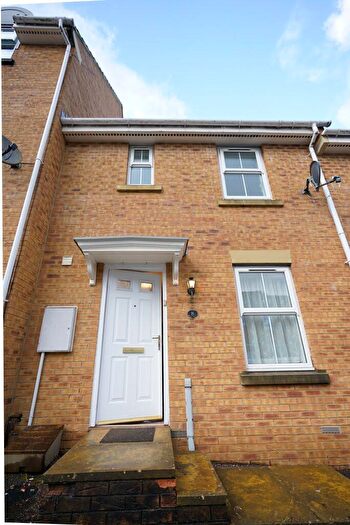 4 Bedroom Terraced House To Rent In Casson Drive, Stapleton, Bristol, Gloucestershire, BS16
