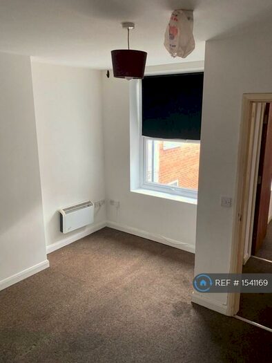 1 Bedroom Flat To Rent In Market Place, Shirebrook, Mansfield, NG20