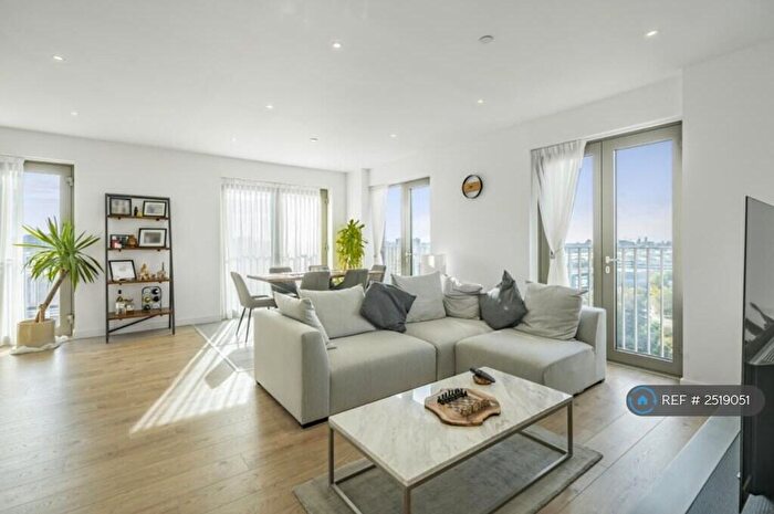 2 Bedroom Flat To Rent In Galley House, London, E16