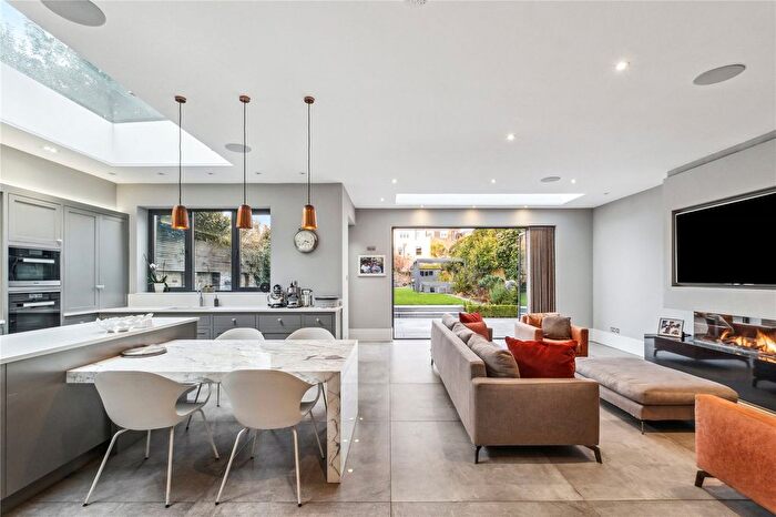 6 Bedroom Detached House To Rent In Waldeck Road, London, W13