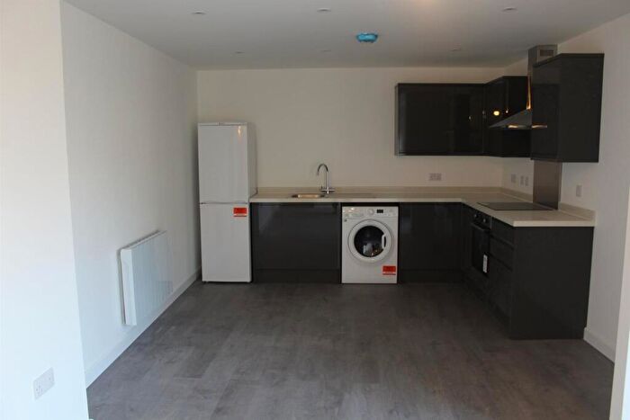 2 Bedroom Apartment To Rent In West Street, PO16