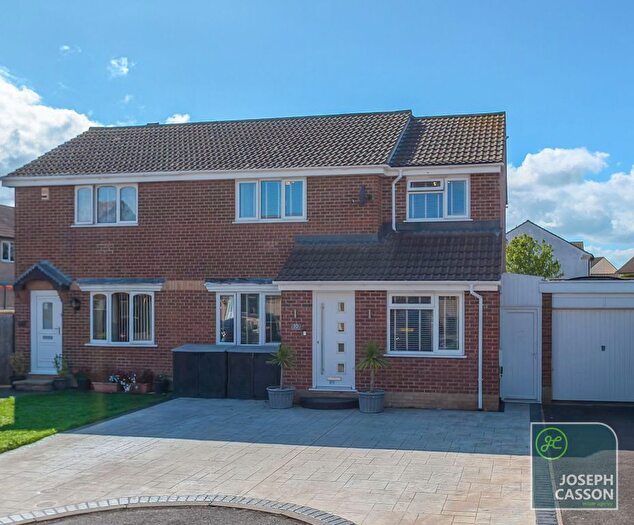 3 Bedroom Semi-Detached House For Sale In Tulip Tree Road, Bridgwater, TA6