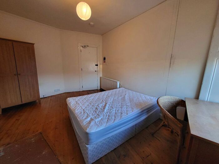 3 Bedroom Flat To Rent In Morgan Street, Dundee, DD4