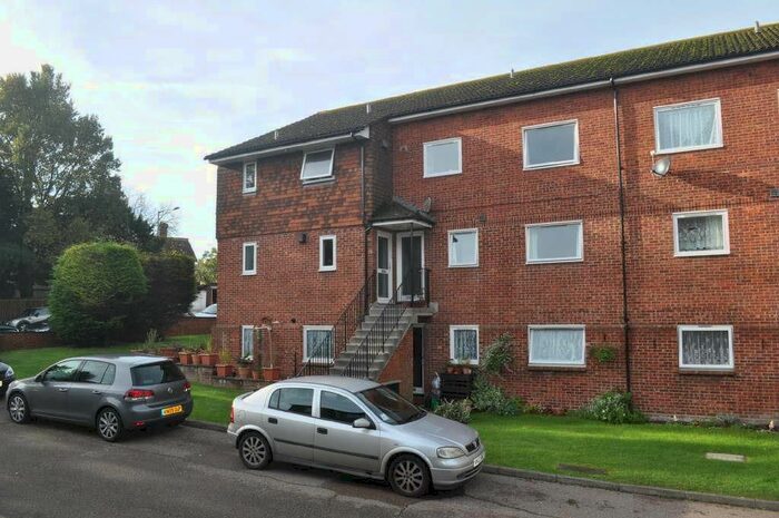 1 Bedroom Flat To Rent In Bedfordwell Road, Upperton, Eastbourne BN21
