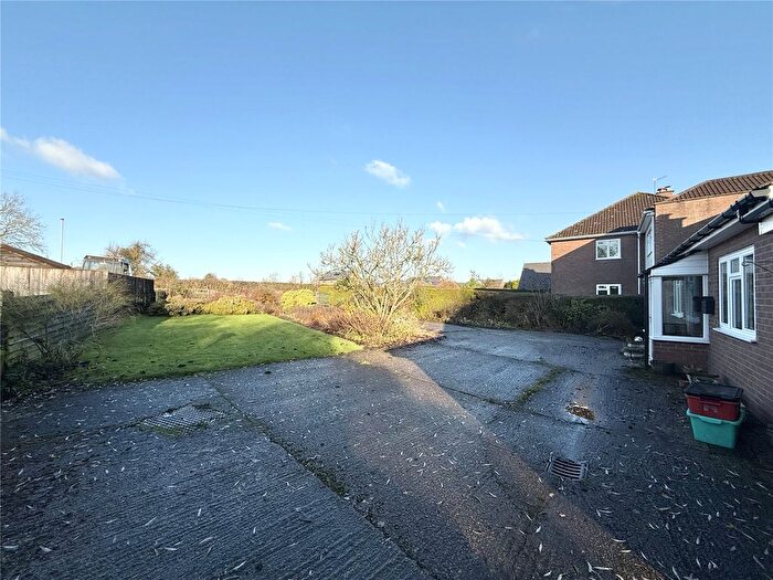 2 Bedroom Bungalow For Sale In Arddleen, Llanymynech, Powys, SY22