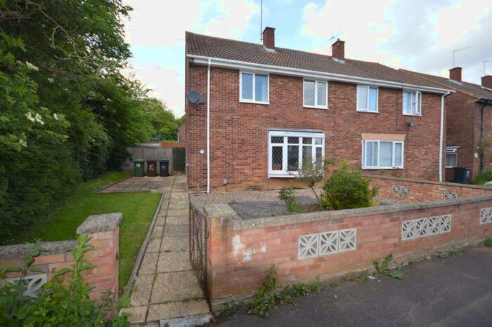 4 Bedroom Semi-Detached House To Rent In Dobson Walk, Corby, NN18