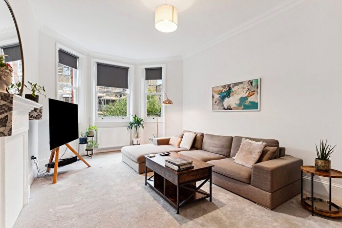 2 Bedroom Flat For Sale In Trebovir Road, London, SW5