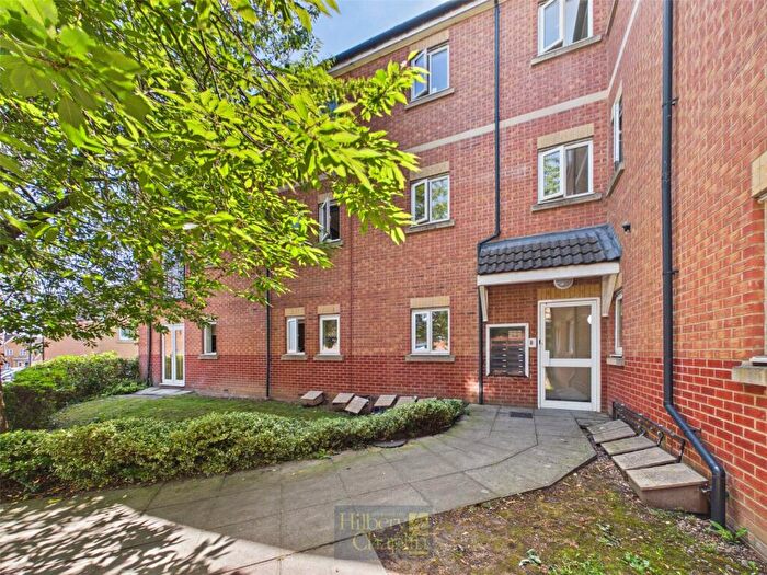2 Bedroom Apartment For Sale In Beeston Courts, Basildon, Essex, SS15