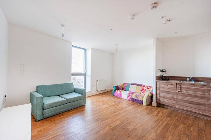 1 Bedroom Flat To Rent In Connaught Heights, Royal Docks, London, E16