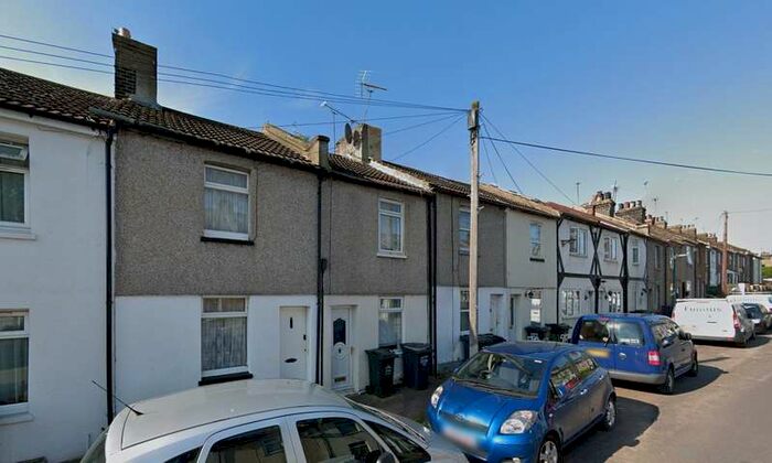 2 Bedroom Leisure Facility Commercial To Rent In Charles Street, Greenhithe, Kent, DA9