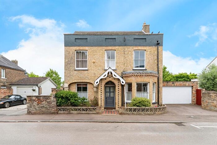 4 Bedroom Detached House For Sale In East Street, St. Neots, PE19