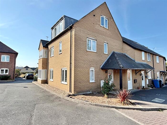 2 Bedroom Flat For Sale In Olivia Close, Upton, BH16