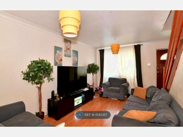 2 Bedroom Terraced House To Rent In Mallard Close, Dartford, DA1