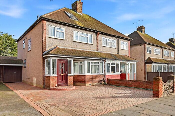 4 Bedroom Semi-Detached House For Sale In Bournemouth Park Road, Southend-on-Sea, Essex, SS2