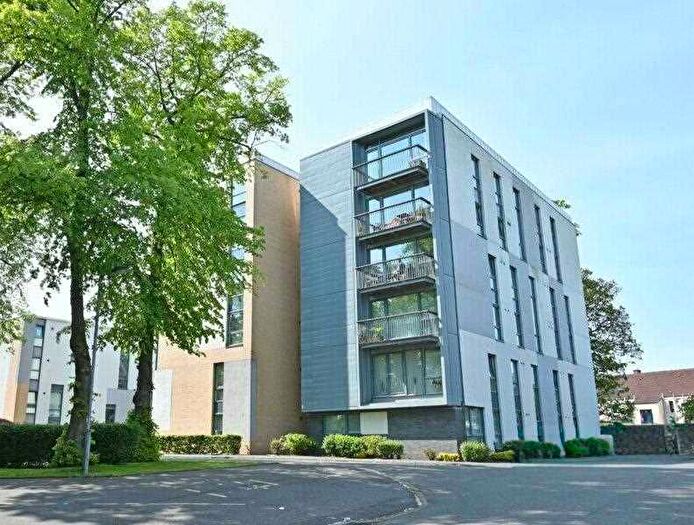 2 Bedroom Flat For Sale In Brabloch Park, Paisley, PA3