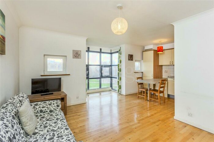 2 Bedroom Apartment To Rent In Tivoli Court, Lawrence Wharf, London, SE16
