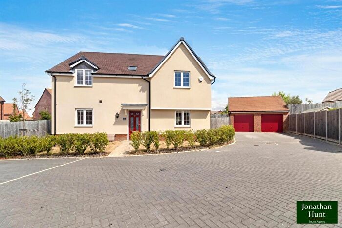 4 Bedroom Detached House For Sale In Hurry Close, Buntingford, SG9