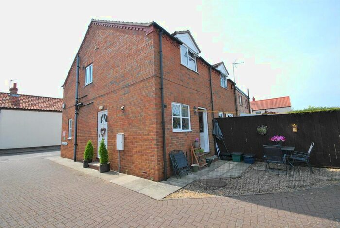 2 Bedroom Property To Rent In Sledgate Mews, Rillington, Malton, YO17