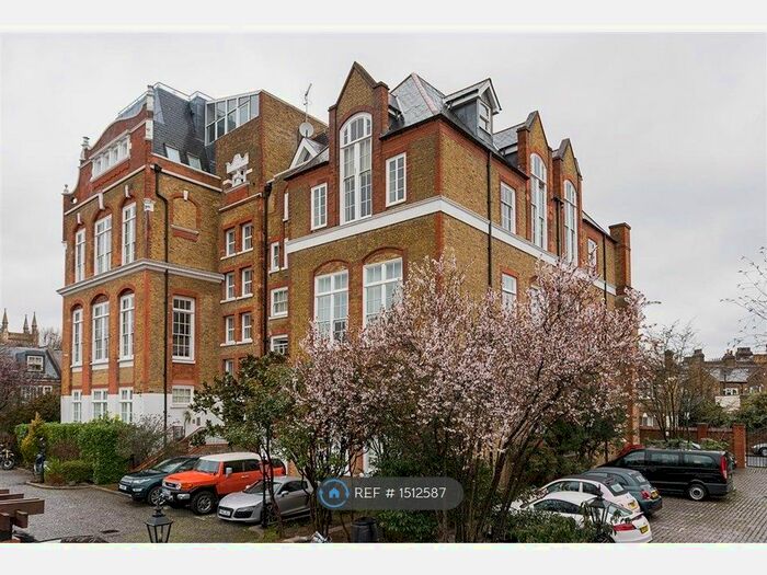 2 Bedroom Flat To Rent In Thackeray Road, London, SW8