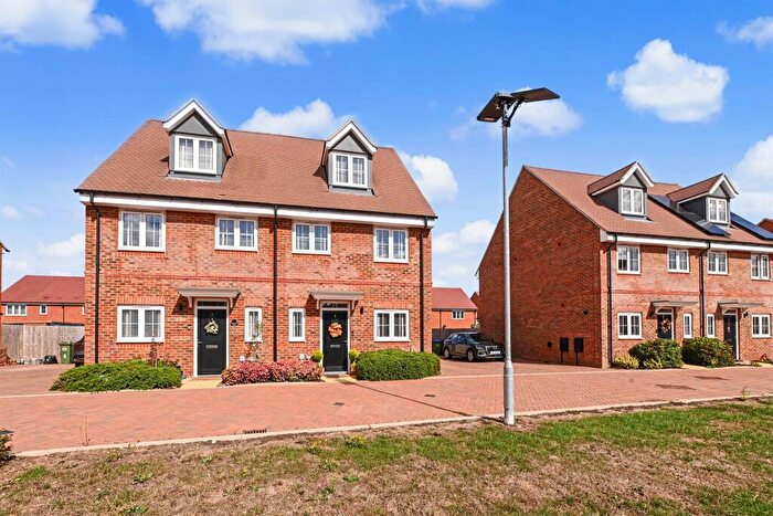 3 Bedroom Semi-Detached House For Sale In Bodge Piece, Weston Turville, Aylesbury, HP22