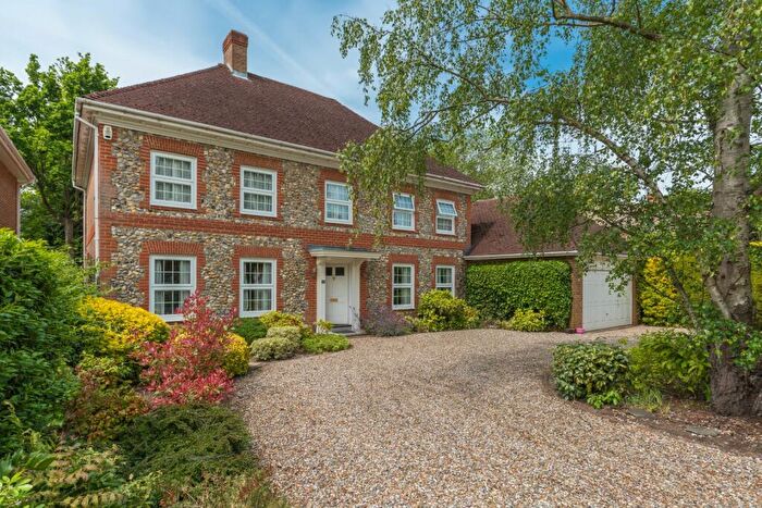 5 Bedroom Detached House For Sale In St Huberts Close, Gerrards Cross, Buckinghamshire, SL9