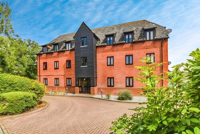 2 Bedroom Flat To Rent In Canvey Walk, Springfield, Chelmsford, CM1