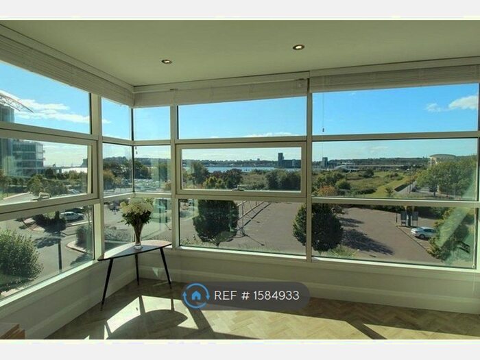 2 Bedroom Flat To Rent In Havannah Street, Cardiff, CF10