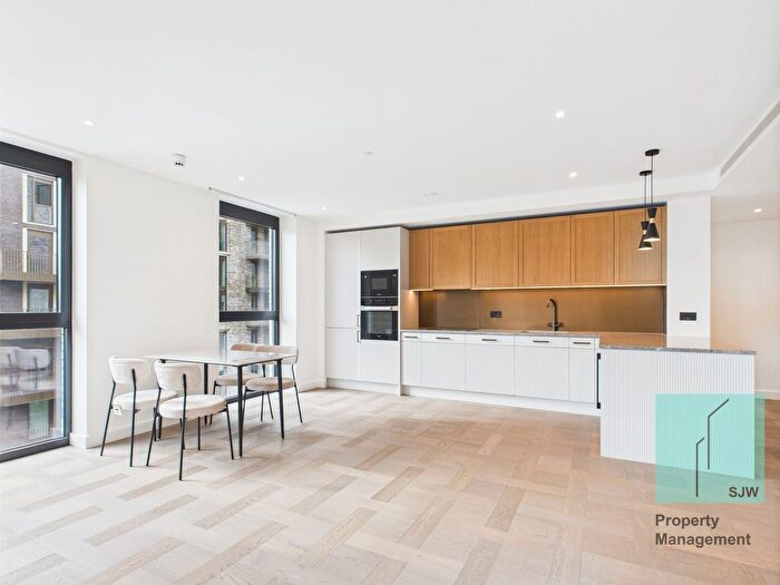 2 Bedroom Flat To Rent In Boxwood Gardens, London, E1W