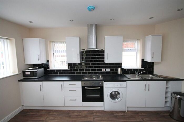 2 Bedroom Flat To Rent In Stamford Road, Manchester, M13