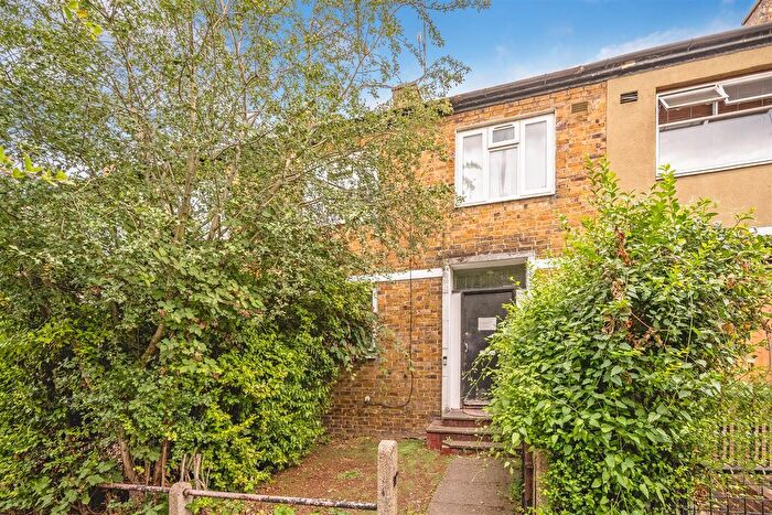3 Bedroom Terraced House For Sale In Rigden Street, London, E14