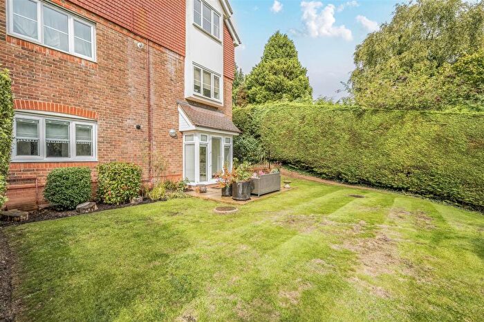 2 Bedroom Apartment For Sale In St. Monicas Road, Kingswood, Surrey, KT20