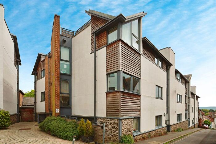 2 Bedroom Flat For Sale In St. Nicholas Lane, Lewes, BN7