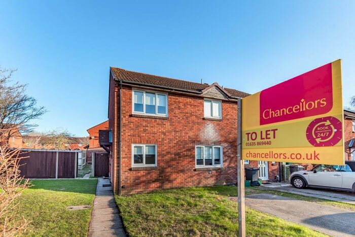 1 Bedroom Terraced House To Rent In Thatcham, Berkshire, RG19