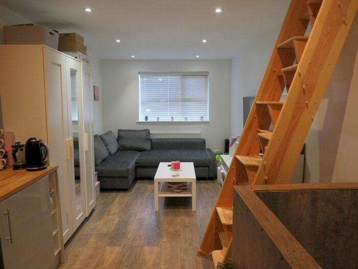 1 Bedroom Flat To Rent In Cherry Tree Avenue, London Colney, St Albans, AL2