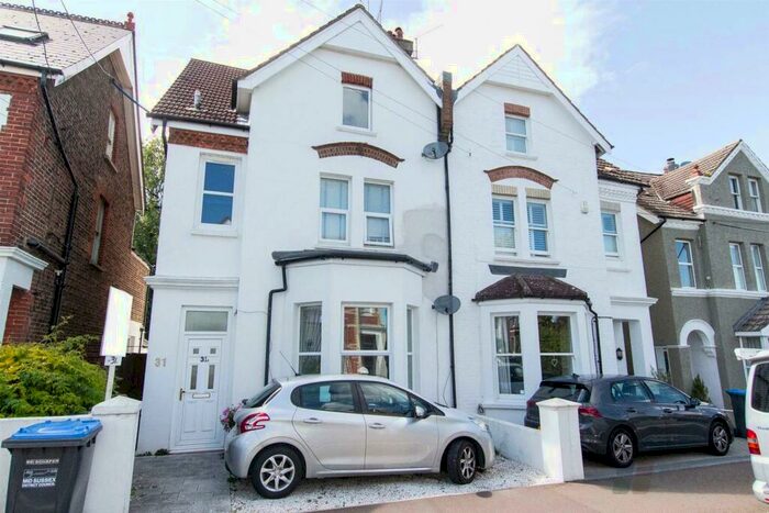 1 Bedroom Flat To Rent In Woodsland Road, Hassocks, BN6