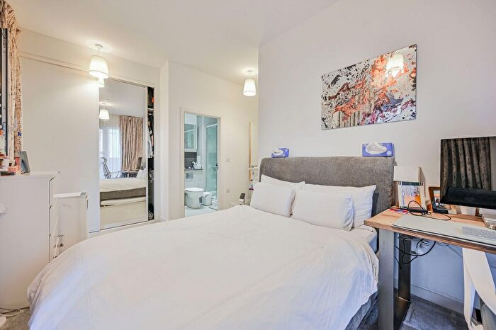 2 Bedroom Flat For Sale In Lyall House, Shipbuilding Way, East Ham, London, E13