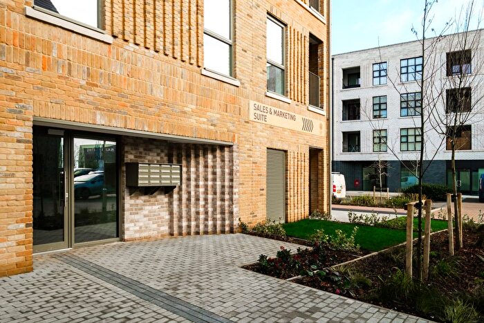 2 Bedroom Flat For Sale In Bragg Way, Cambridge, CB5