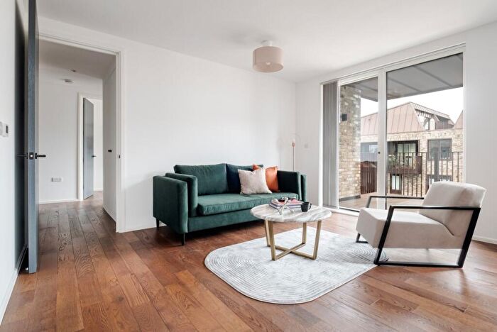 1 Bedroom Apartment To Rent In Gransden Avenue London, E8