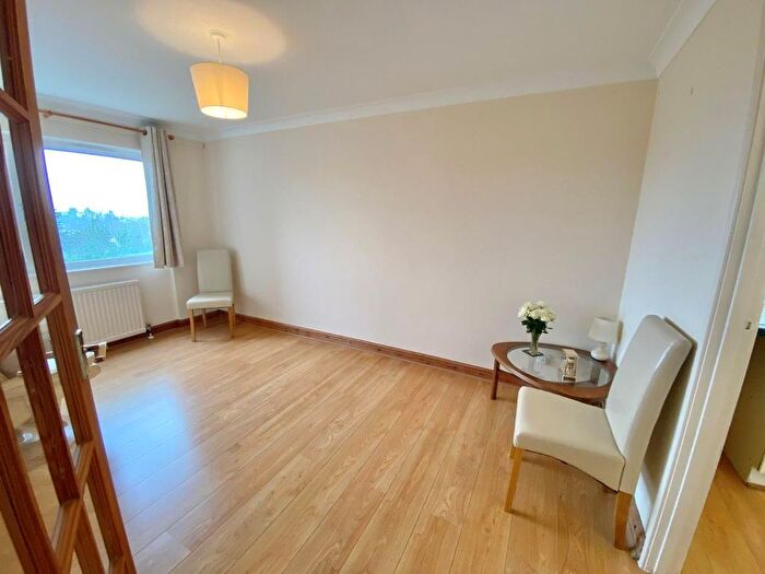 1 Bedroom Flat For Sale In Lucerne, Lower Warberry Road, Torquay, TQ1