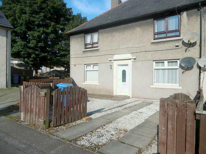 2 Bedroom Flat To Rent In Murraysgate Crescent, Whitburn, EH47
