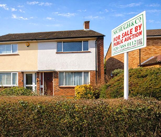 3 Bedroom Semi-Detached House For Sale In Edinburgh Gardens, Braintree, CM7