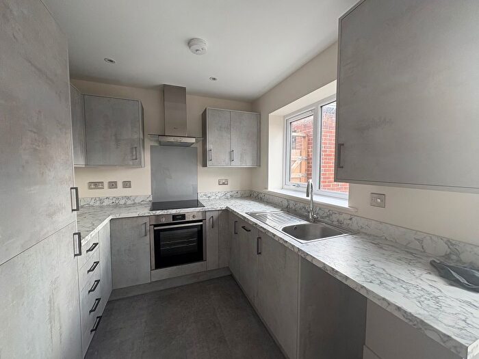 2 Bedroom Property To Rent In Clarence Way, Tamworth, B34