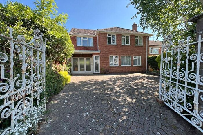 4 Bedroom Detached House For Sale In North Street, Abergavenny, NP7