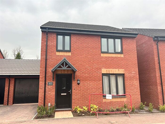 4 Bedroom Detached House To Rent In Viking Grove, Exeter, EX1