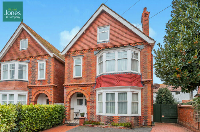 4 Bedroom Detached House To Rent In Abbey Road, Worthing, West Sussex, BN11