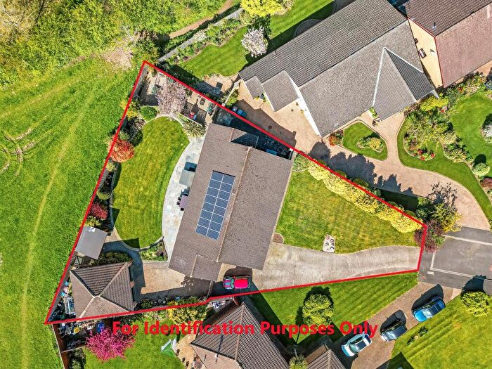 5 Bedroom Detached Bungalow For Sale In Lauriston Close, Darlington, DL3
