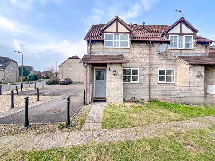 2 Bedroom End Of Terrace House For Sale In Ferndene, Bradley Stoke, Bristol, Gloucestershire, BS32